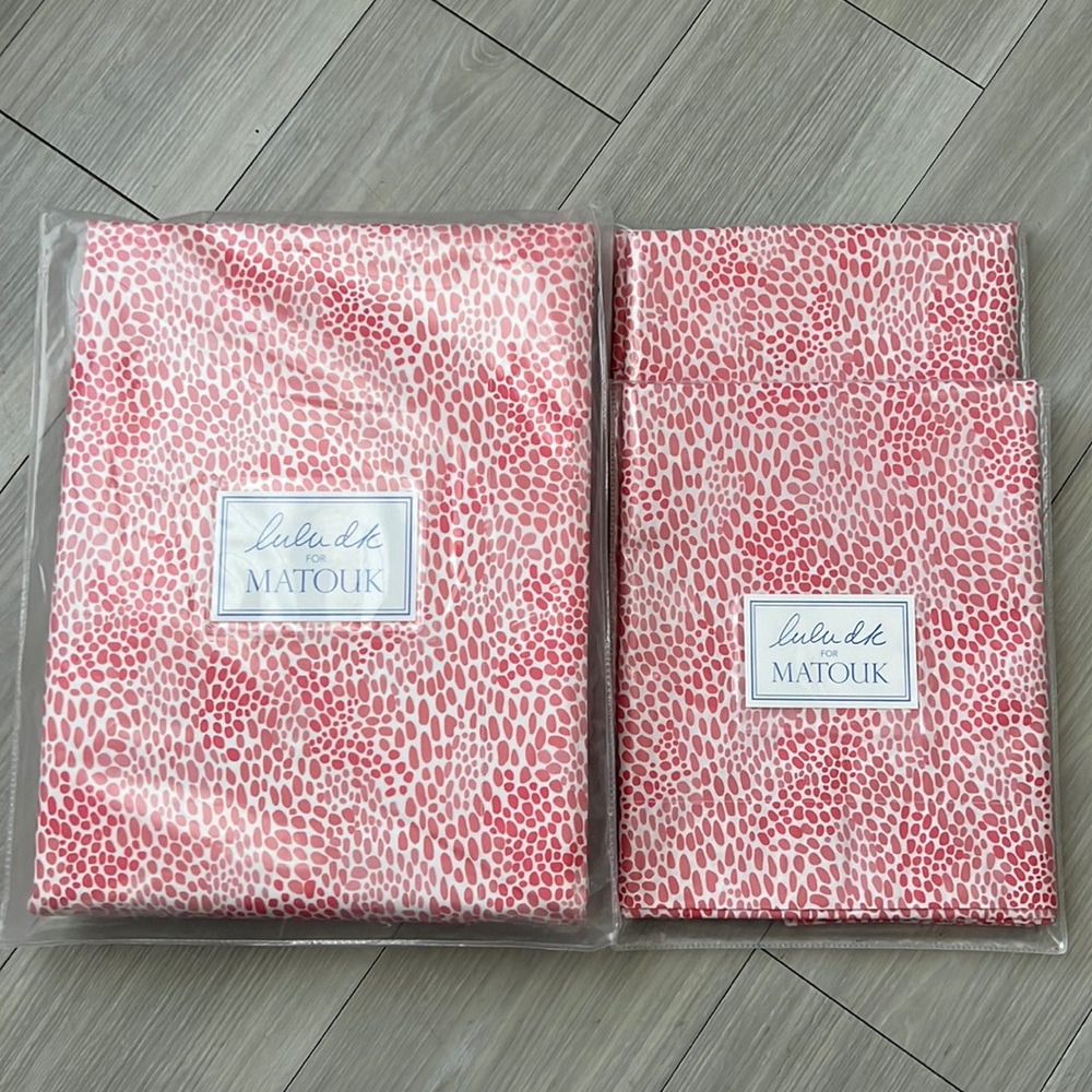 Lulu DK Matouk Nikita Coral King Duvet Set